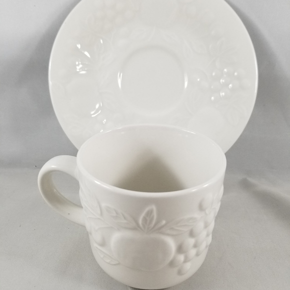 Gibson Housewares Flourish Embossed White Fruit Cup and Saucer Set - Picture 3 of 12